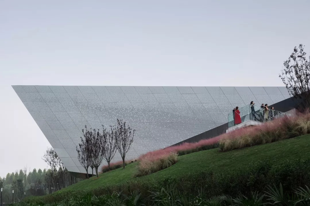 走廊挑台看建筑 by苏圣亮,天华建筑设计