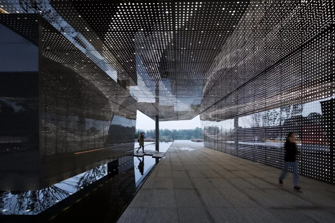 两江星空长廊实景 by苏圣亮,天华建筑设计